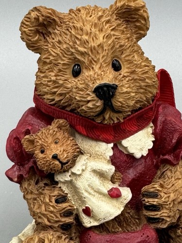 Heart Patch Place Christmas Bear Figurine Holding Teddy Doll First Edition 1996 - Picture 3 of 12