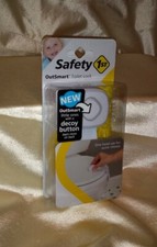 Safety 1st Outsmart Toilet Lock with Decoy Button  One Hand Quick Release New