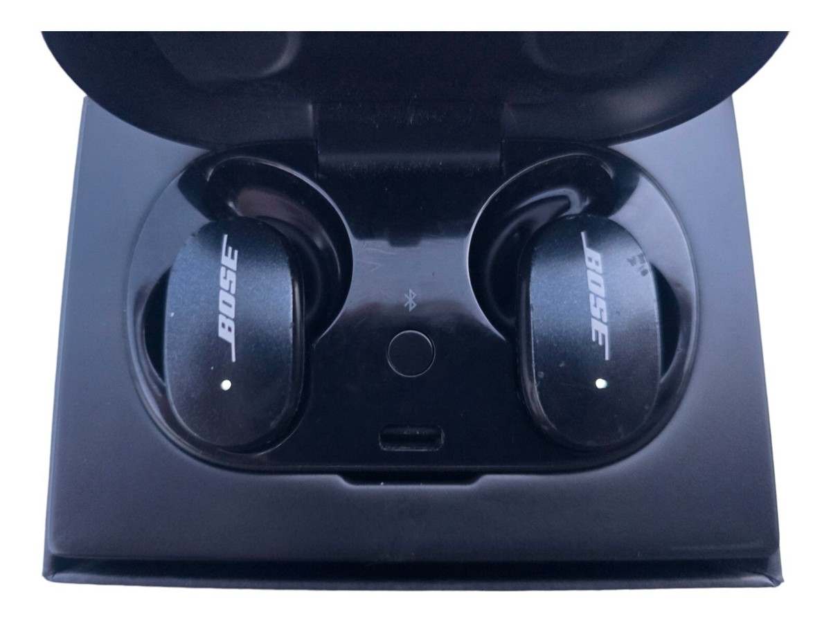 Bose 429708 QuietComfort Earbuds w/ Charging Case & Acc