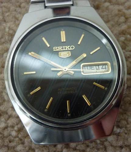 Vintage Seiko 5 Automatic Mens Watch 17 Jewels Japan 7009-7031 Black Dial