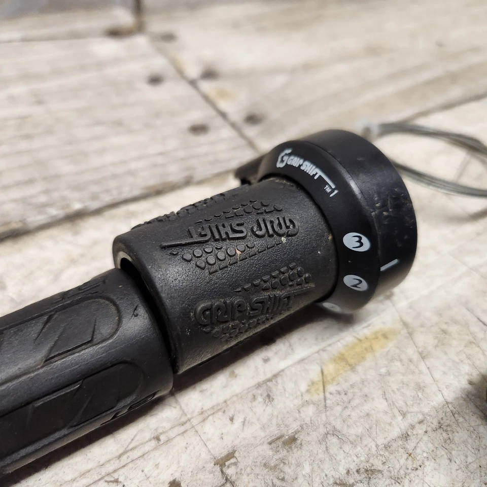 1997 SRAM Grip Shift 3x7 Shifter Set MTB Black GT Logo Grips Outpost Trail - Image 3 of 4