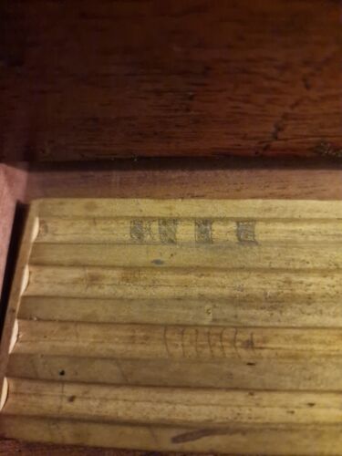 An Antique Winsor & Newton Mahogany Artist Box Late 19th Century - Picture 16 of 24