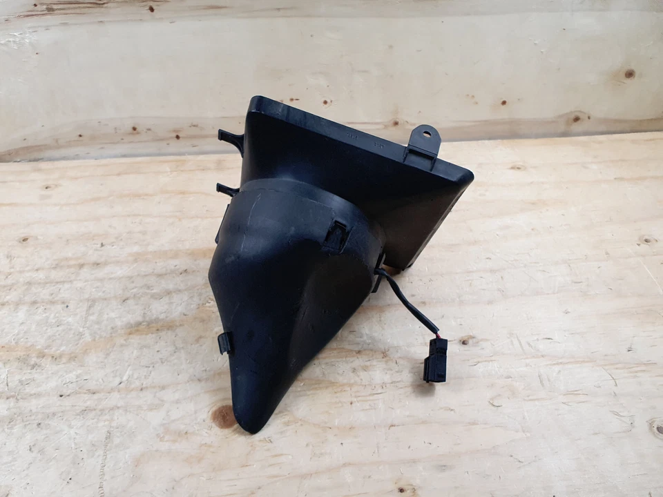 BMW K1200GT 2005 ABS LADO DERECHO VENTILADOR DE REFRIGERACIÓN Y CONDUCTO DE FLUJO DE AIRE Foto 4 de 4