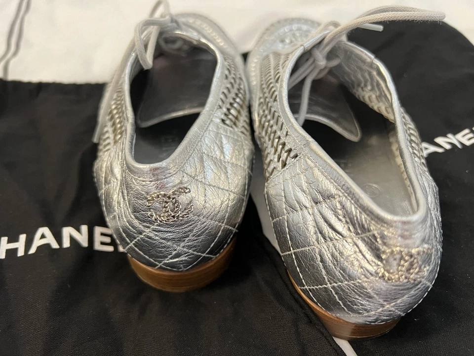 CHANEL Authentic,Worn Once Size 38 Silver Leather Shoes Made In Italy - Image 4 of 4