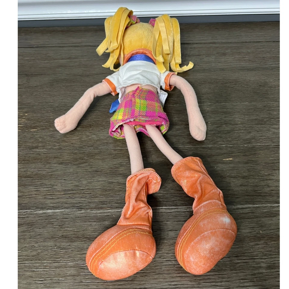 Dan Dee Collector's Choice Muñeca de Peluche Rubia Colas de Caballo Falda a Cuadros Foto 3 de 4