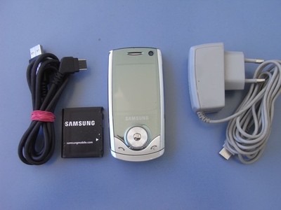 Samsung SGH-U700 Handy Silber (ohne Simlock) slider Handy