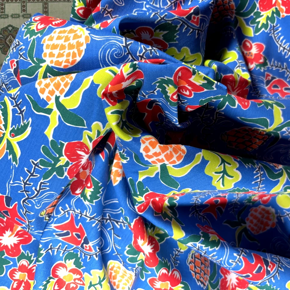 Lona Tropical Claro 60" Ancho Azul BG Flores Tropicales, Peces y Piña 1995 Foto 3 de 4