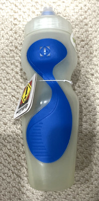 IN ZONE SURE GRIP SPORTS WATER BOTTLE 22 oz LEAK PROOF LID BRAND NEW