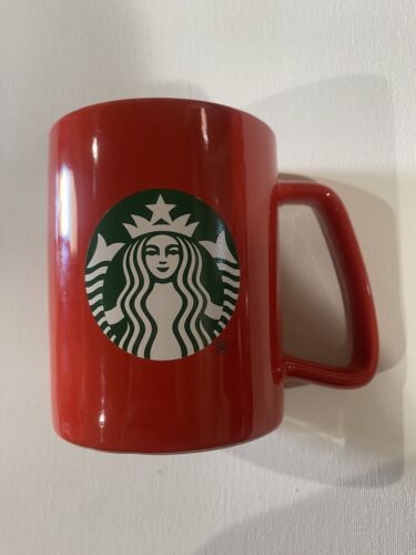 Starbucks 2020 Holiday Red Mug Classic Green Logo Angular Handle 11 oz