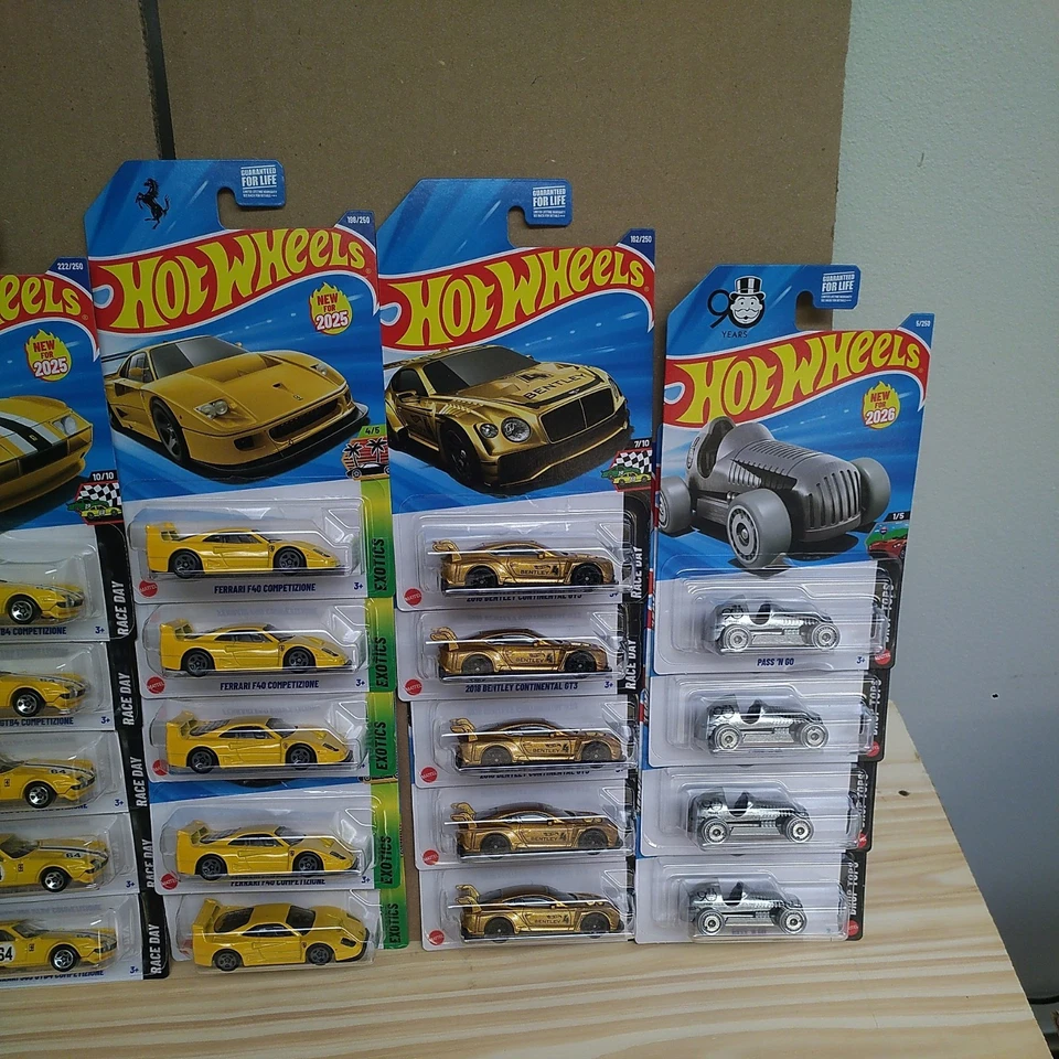 Hot Wheels 2025   Ferrari f40 - Ferrari -365~Bentley -Porsche 911 ~Monopoly~ lot - Image 3 of 4
