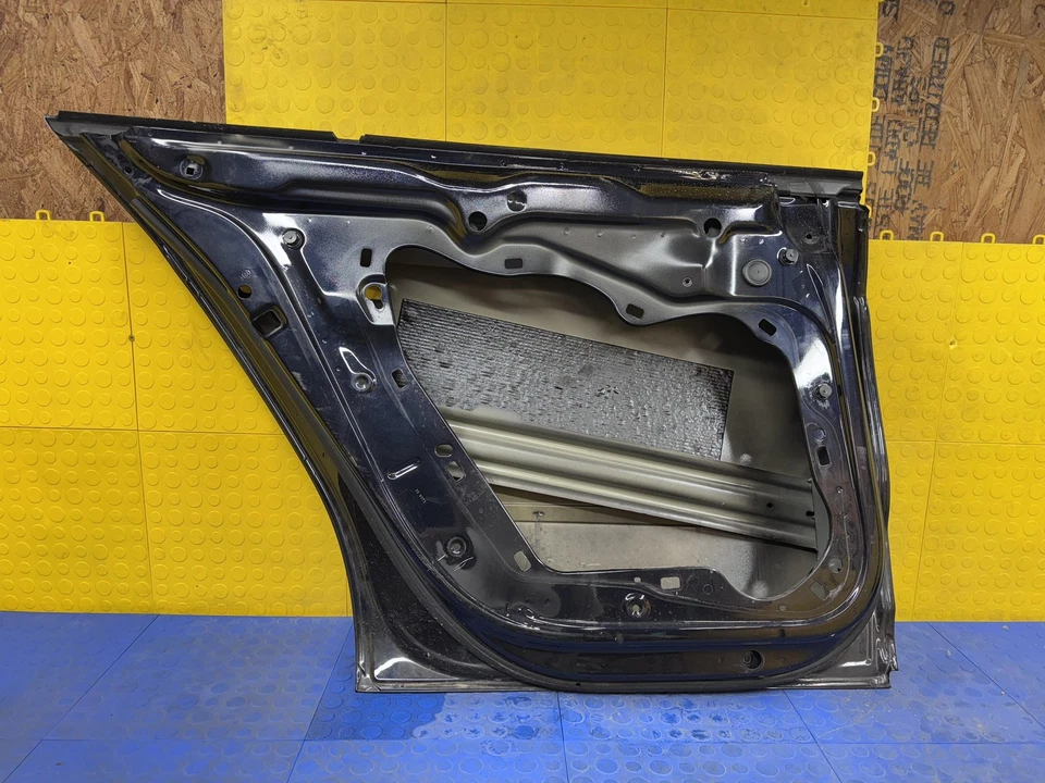 09-17 Volkswagen CC PUERTA TRASERA IZQUIERDA LADO CONDUCTOR LH -Negro- OEM Foto 2 de 2