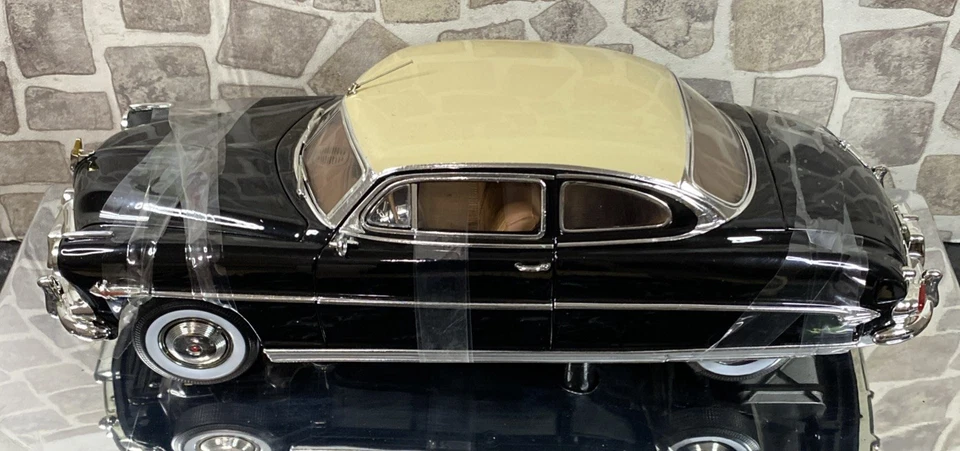 1:18 1952 Hudson Hornet Club Coupe Highway 61 Black READ - Image 2 of 4