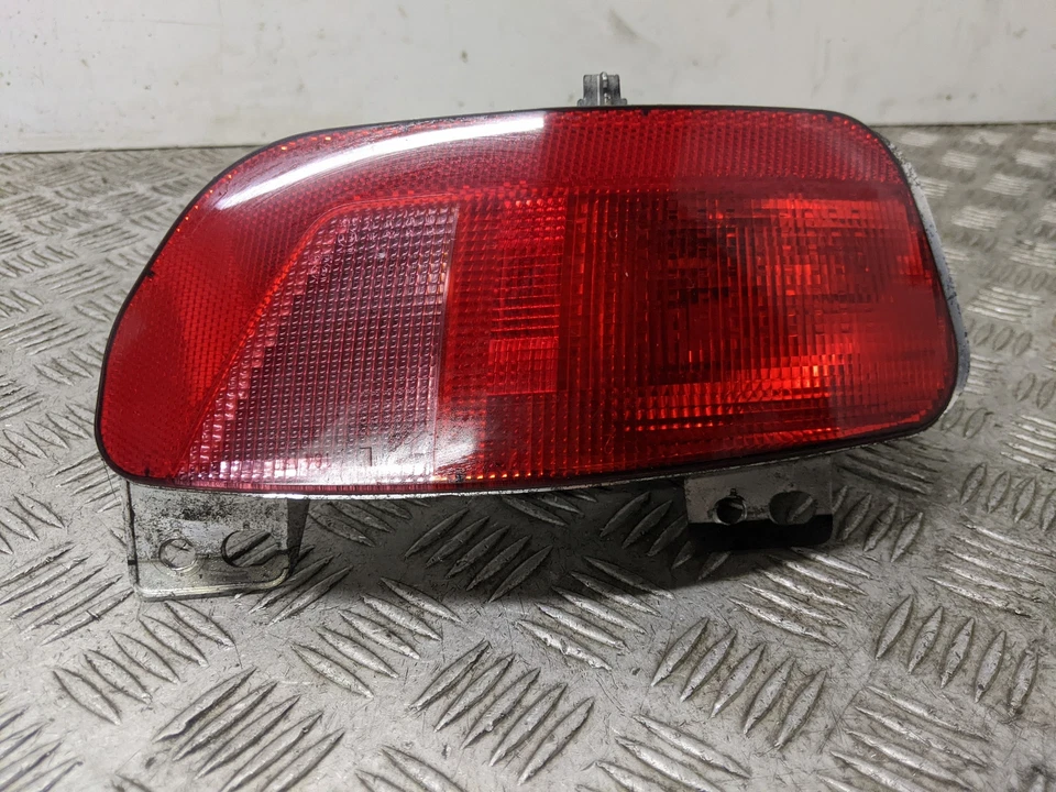 Faro antiniebla trasero citroen c4 picasso hdi mk2 mpv 2013-2015 (n/s pasajero) Foto 3 de 4