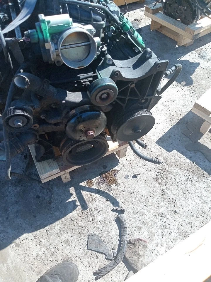 Used Engine Complete Assembly fits: 2009 Chevrolet Suburban 1500 5.3L VIN 3 8th - Imagem 2 de 4