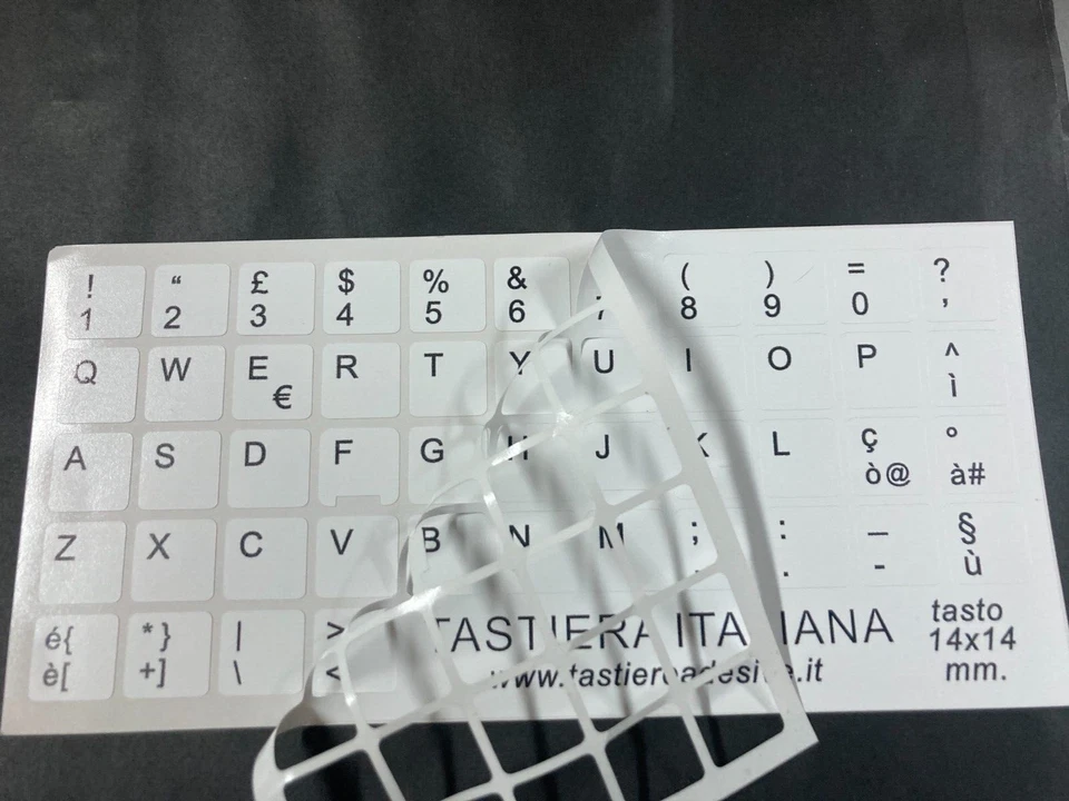 Adesivi Tastiera Italiana Pc Notebook Computer Fondo Bianco tasto 14x14mm - Immagine 3 di 4
