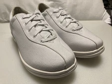 Apex Petals Ellen A403W Slip Resident Canvas Sneakers White Women's Shoe Size 6w