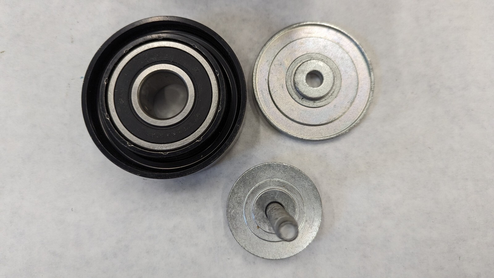 7502669C1 International Idler Pulley With Bearing Bolt & Washers 6042514C91 eBay