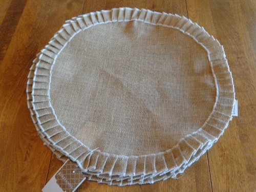KIRKLAND’S PLISSEE JUTE RUNDE TISCHSETS BOHO 6 STÜCK NEU