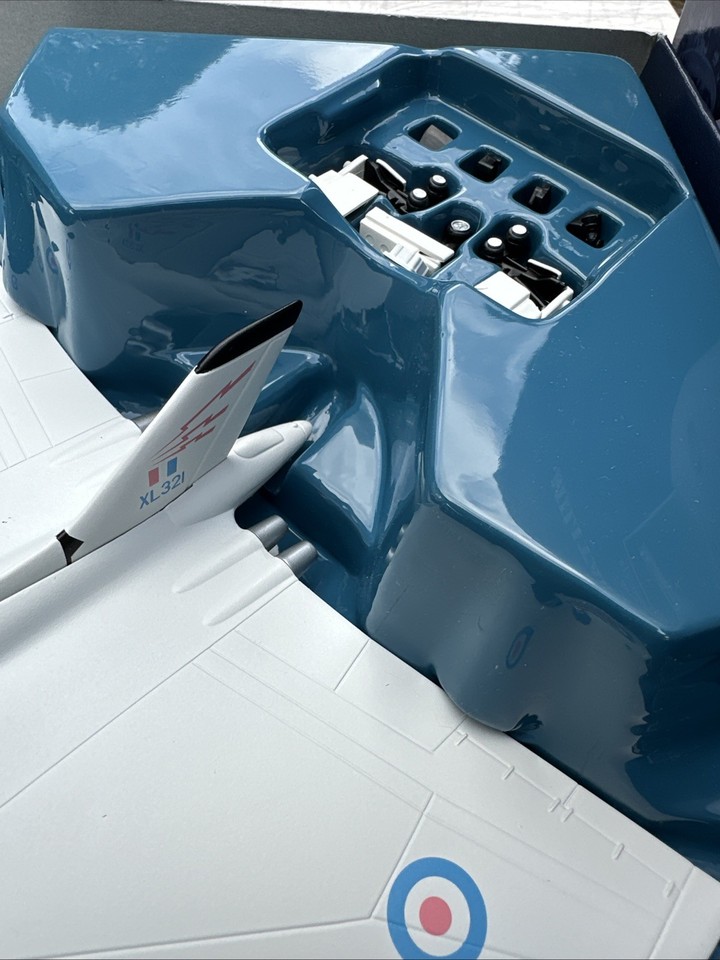 Corgi Aviation Die Cast Avro Avro Vulcan XL321-RAF 617 Squadron “The ...