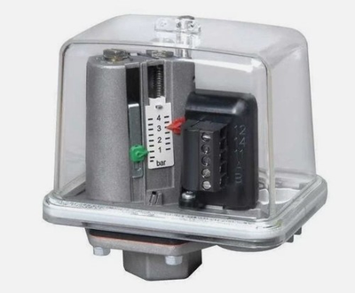 #ad Condor MDR F2H Pressure Switch 1 Port 3 8 in FNPT $49.00