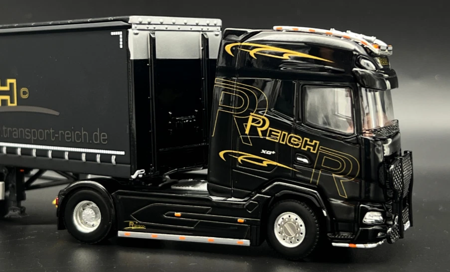 DAF XG+ 4x2 curtainside trailer 3 axle "Philipp Reich" WSI truck models 1:50 - Image 3 of 4