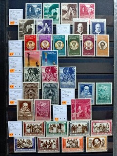 (26 99) Timbres Cité du Vatican un lot belle ensemble en neuf x 11 pages