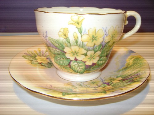COLLECTIBLE AYNSLEY BONE CHINA FOOTED CUP & SAUCER W/ GOLD TRIM - Picture 2 of 4