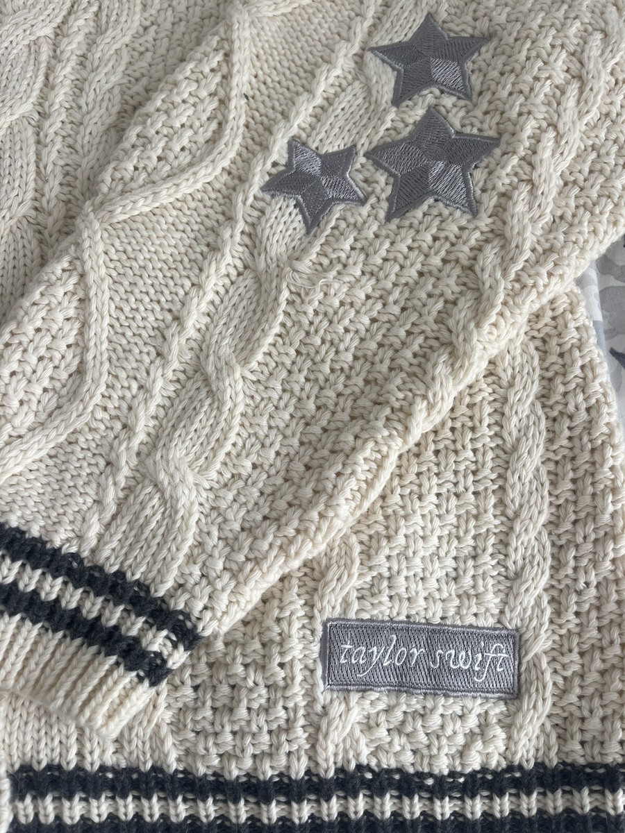 洋楽 Taylor Swift Cardigan Promo 1CD Celebs Taylor Swift Gave A Folklore Cardigan & Where To Buy