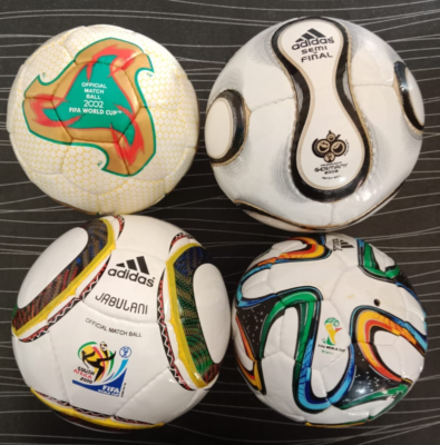 サッカーボール レプリカ Brazuca Jabulani セット Adidas FIFA World Cup 2002-2014 Historical 4 Mini Soccer Ball Set