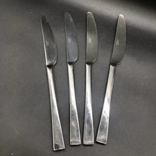 4 Mikasa Rockford Dinner Knives 18/0 Stainless Steel 9.30" Sleek Modern Chiseled