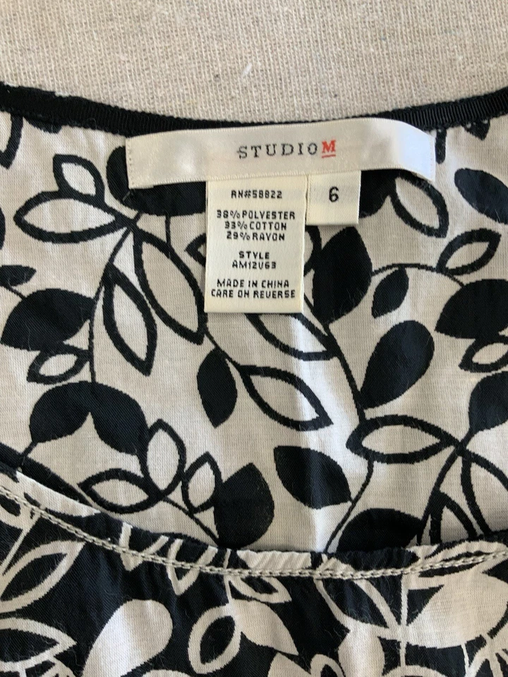 Vestido floral retro Studio M para mujer mezcla de algodón talla O sin mangas negro blanco Foto 2 de 4