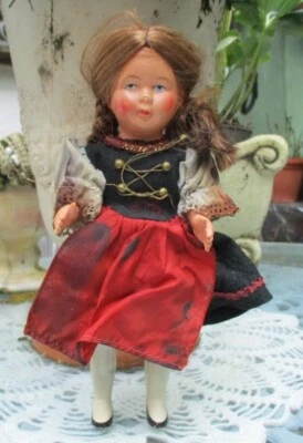 Alte Puppe Schwarzwald Tracht, 19 cm aus Sammlungsauflösung - Bild 1 von 3