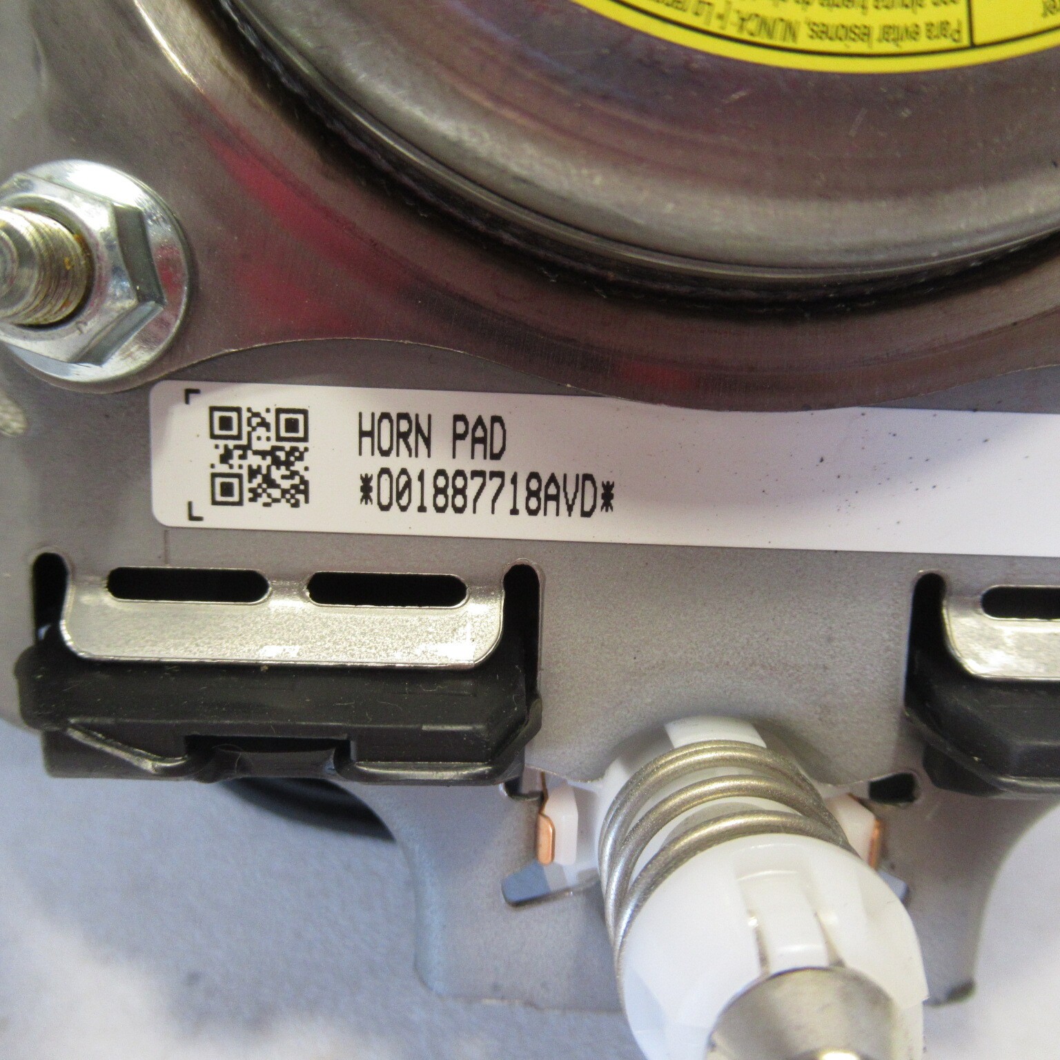 2015 2016 2017 2018 Toyota Rav4 Wheel Airbag Driver Air Bag OEM