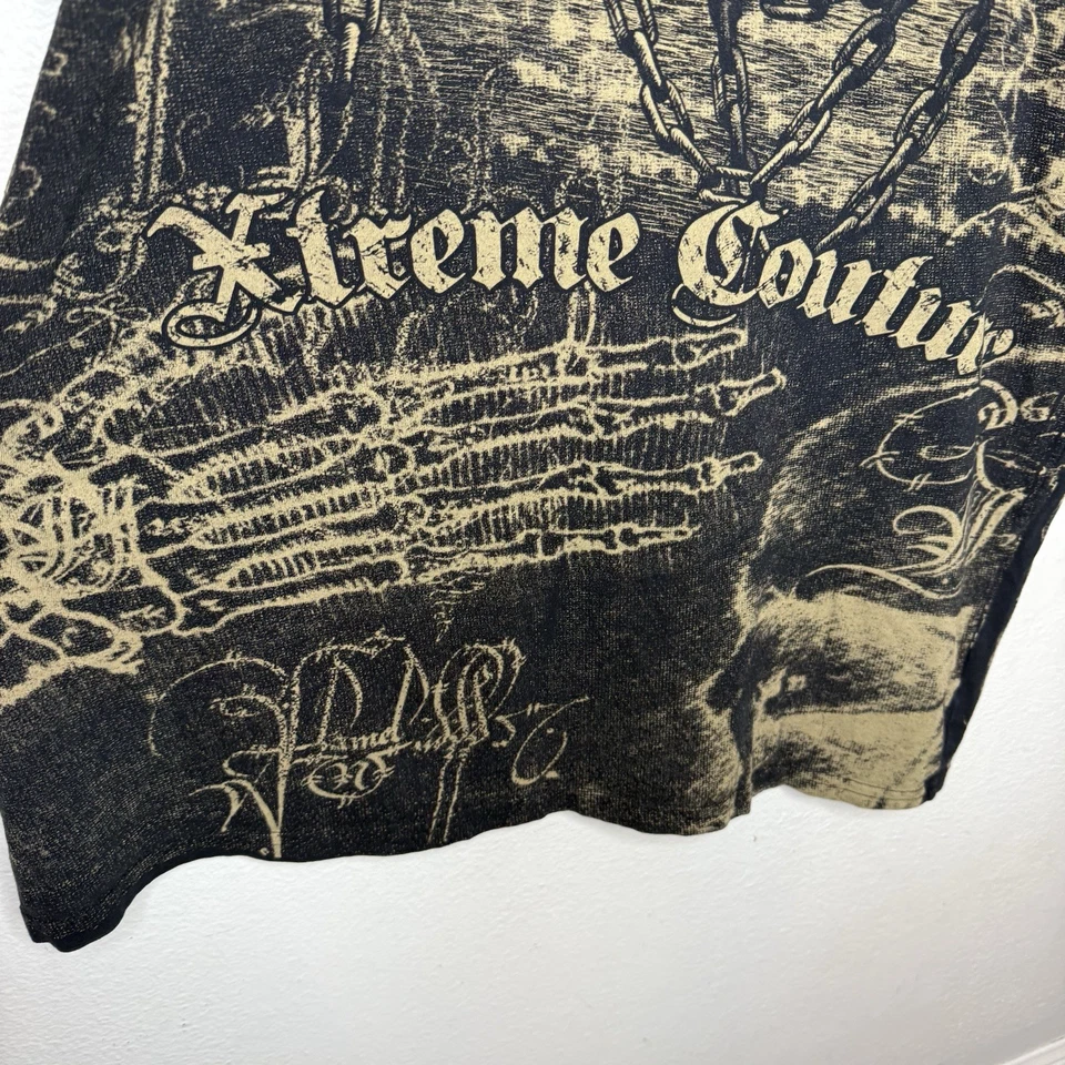 Camiseta masculina grande Xtreme Couture caveira estampa toda corrente - Imagem 4 de 4