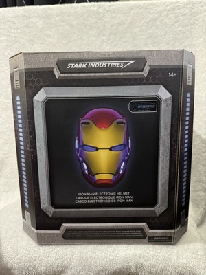 New D23 Disney Parks Marvel Iron Man Helmet Auto Open Mask Lights