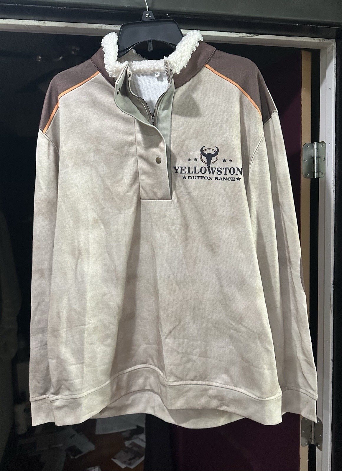 Yellowstone Large Pullover Dutton Ranch Cream Thi… - image 5