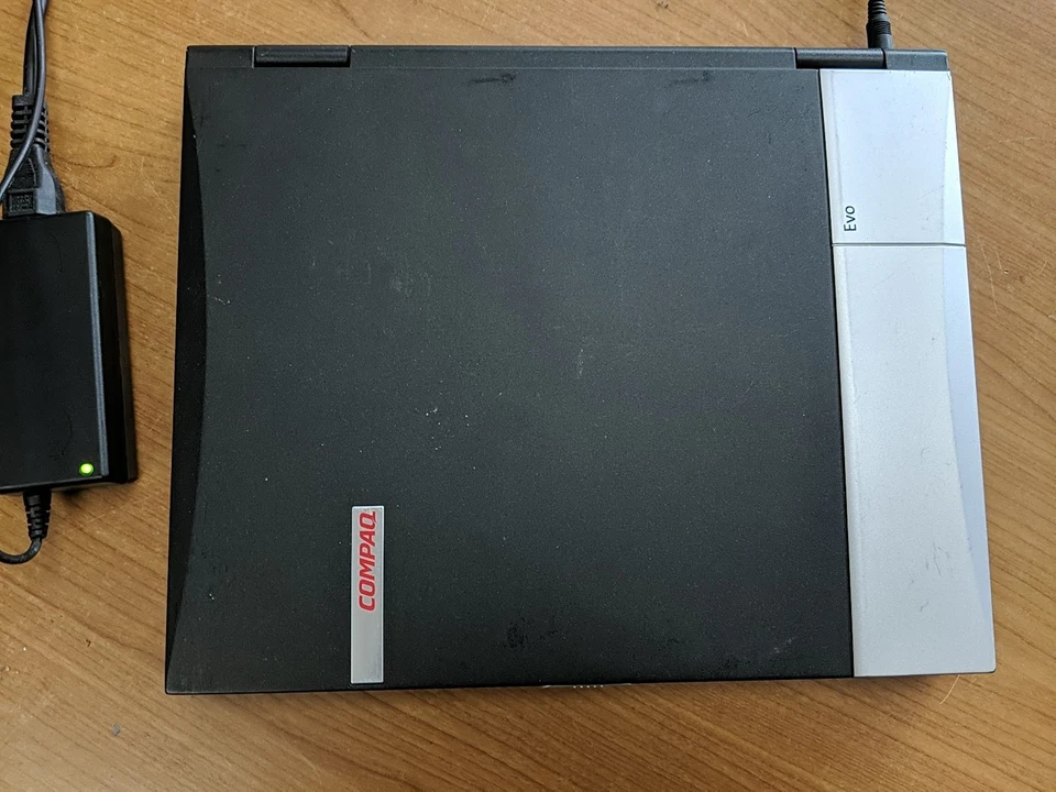 Compaq Evo N600C Windows XP Laptop Intel Pentium III 1 GHZ 512 MB RAM 20 GB - Image 4 of 4