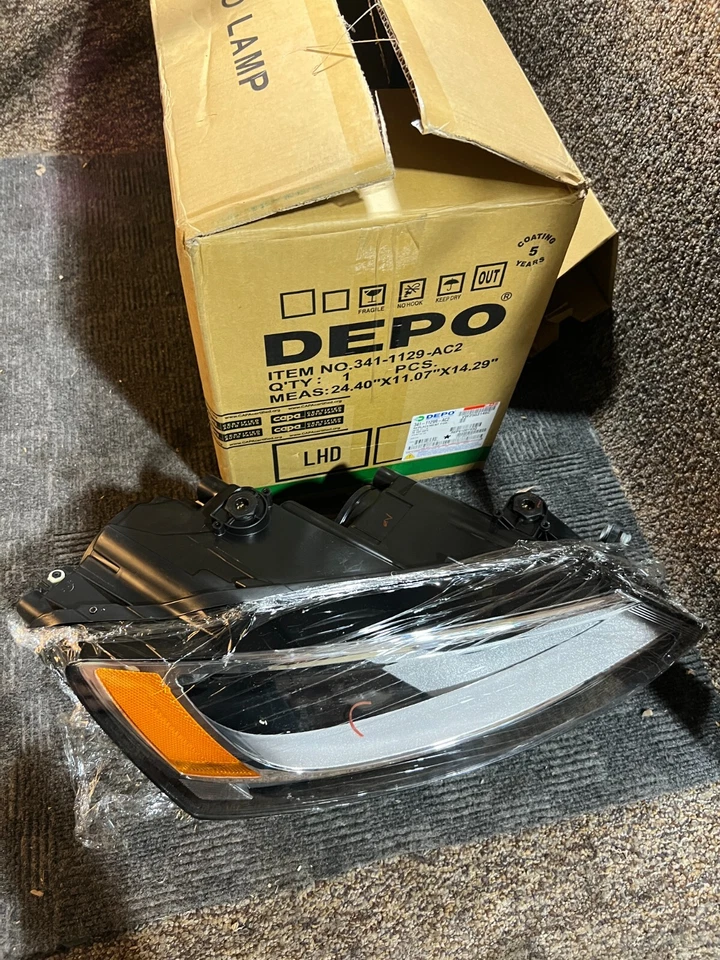 Фара в сборе правая сторона DEPO 341-1129R-AC2 для Volkswagen Jetta 2011-2014 годов выпуска - Изображение 2 из 4