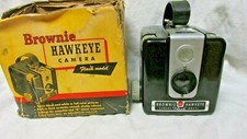 VINTAGE 1950s KODAK BROWNIE HAWKEYE CAMERA w/ PARTIAL BOX