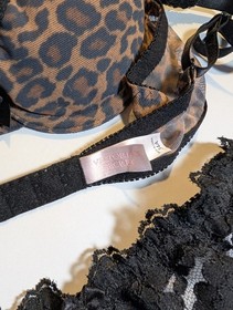 Victoria's Secret Bra & Thong Set. 34A. Thong Size M. Leopard Print & Black Lace