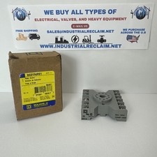   FREE SHIPPING  Square D 8501-NR61 Relay Socket 8501NR61 10Amp 300V    NEW   