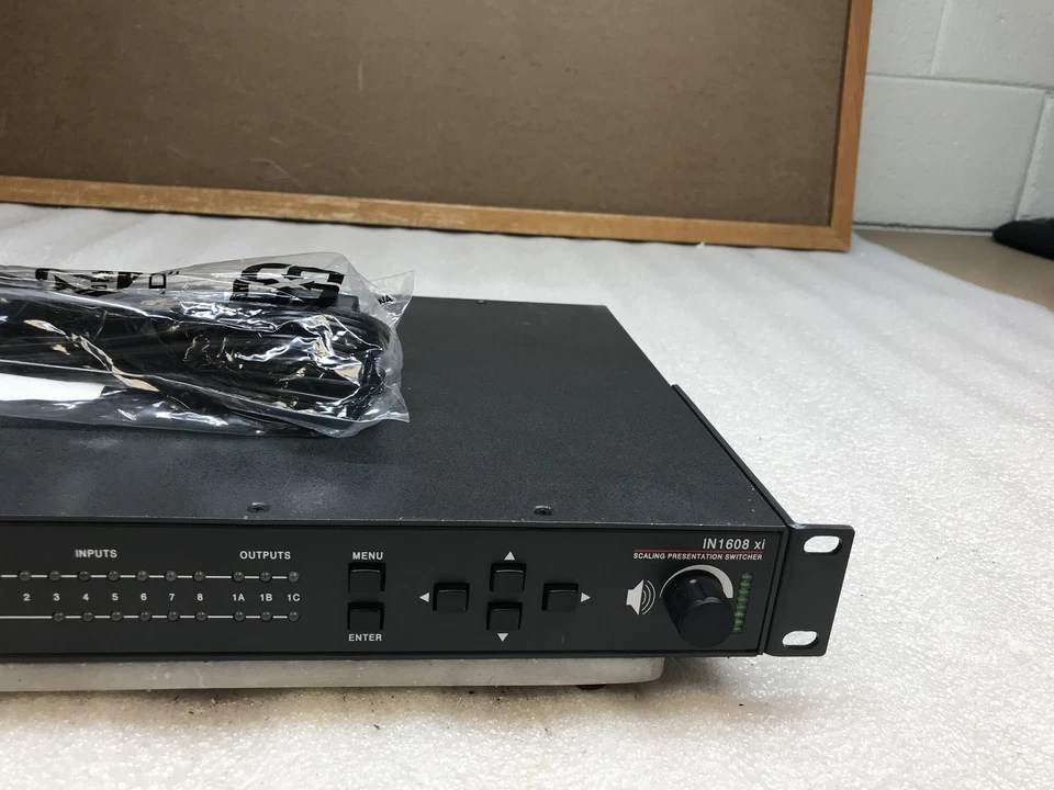 Extron IN1608 xi Scaling Presentation Switcher 8 Inputs HDMI+DTP 24-Bit Audio - Image 3 of 4