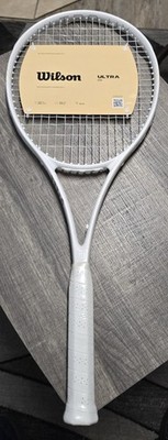 WILSON ULTRA UV RACQUET: GRAPHITE TRADITIONAL FRAME 4-3/8'' GRIP, 103 HEAD WHITE