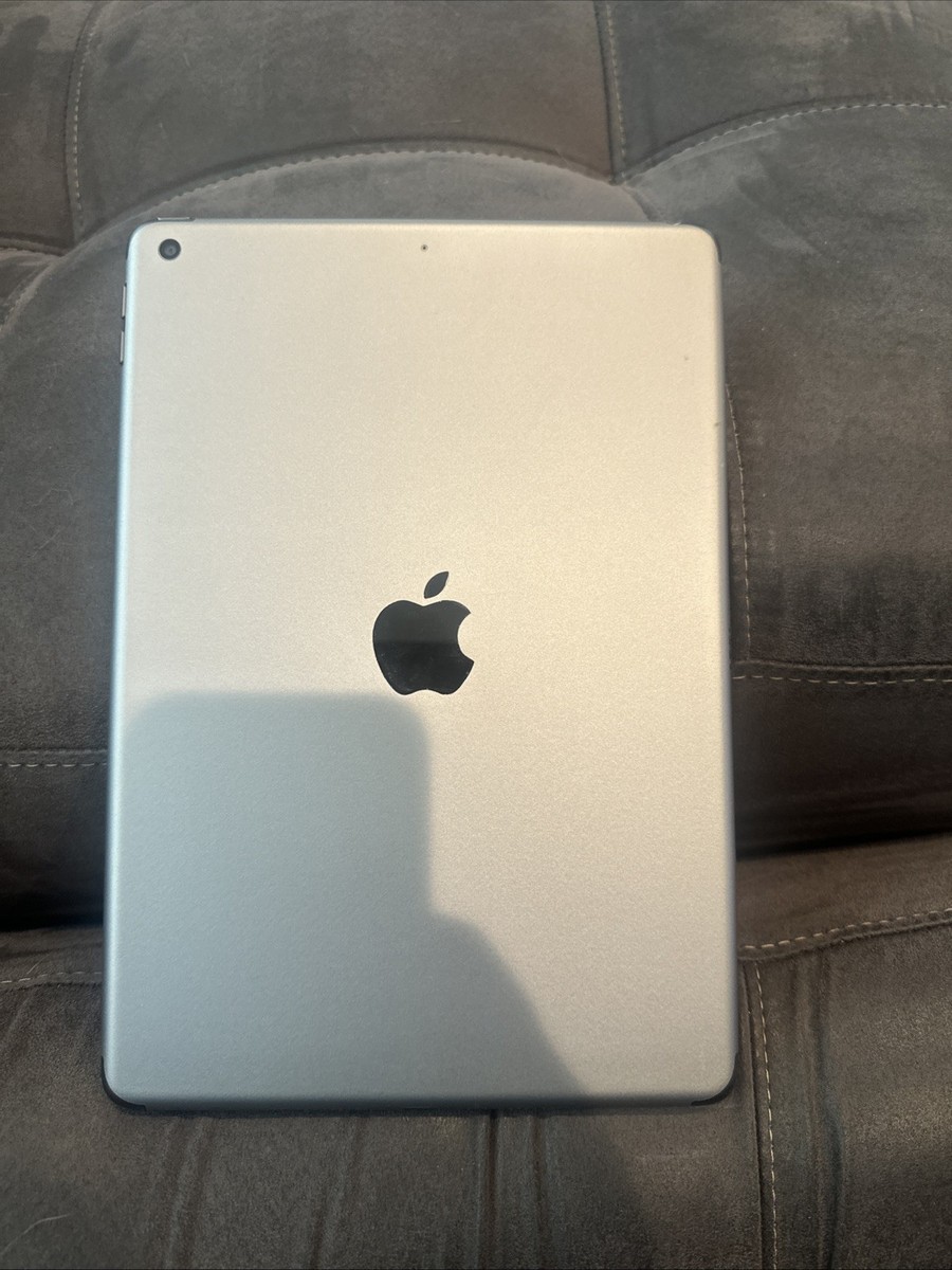 Apple iPad 7th Generation 32GB, Wi-Fi, 10.2 in Space Gray Model