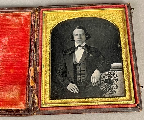 1/6 PLATE DAGUERREOTYPE OF HANDSOME GENT, OLD PAPER SEALS, SHARP IMAGE ...