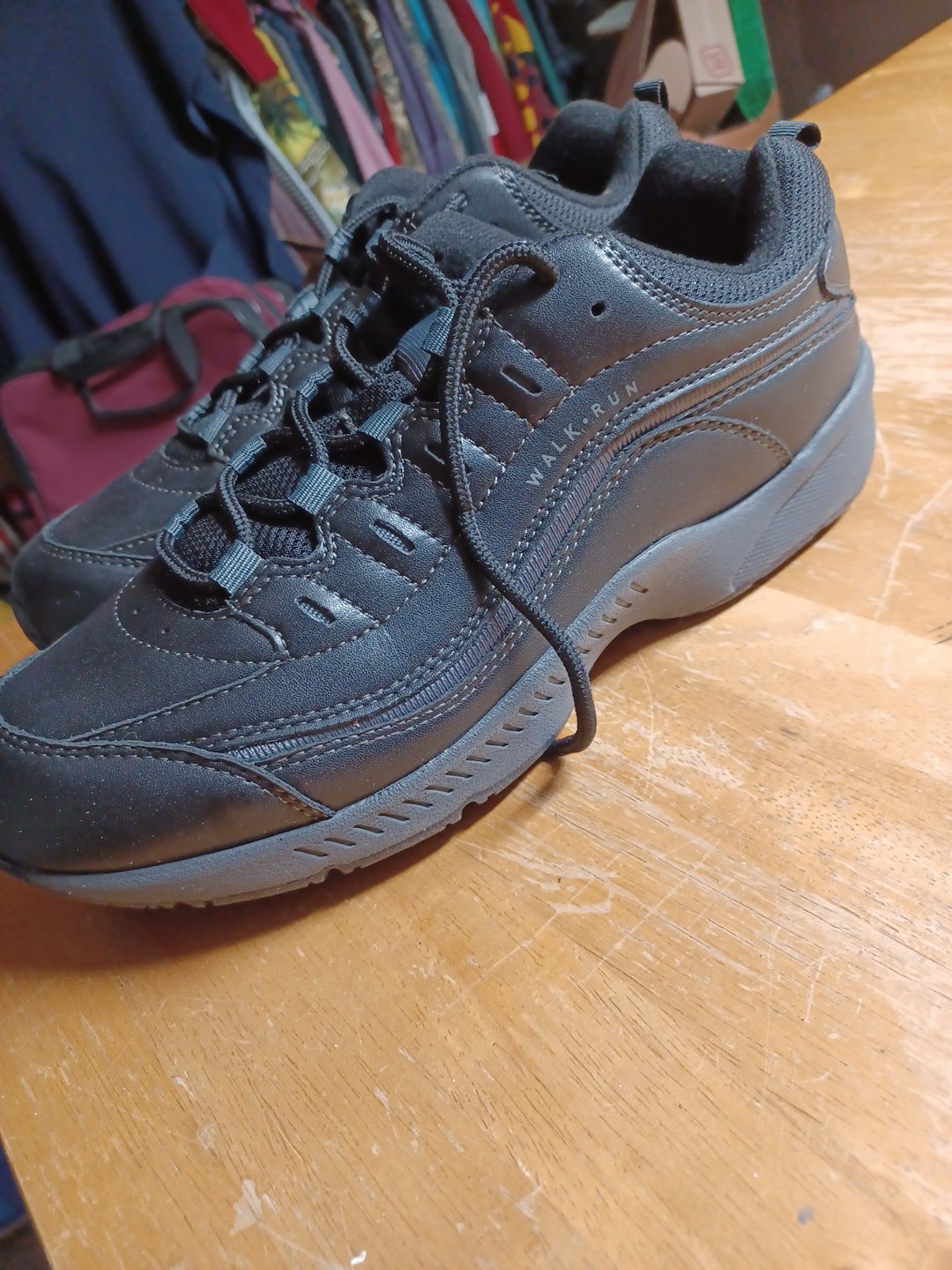 Women's Sneakers Easy Spirit New No Tags All Black Size 9.5 M