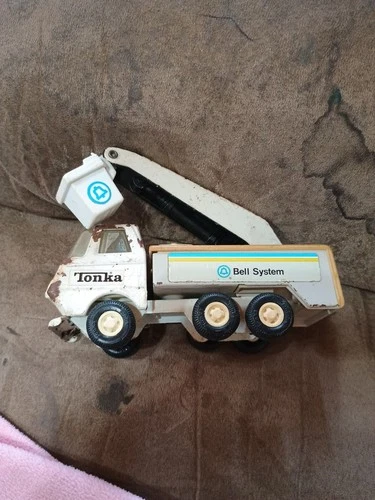Vintage Tonka Bell Systems Bucket Truck 55010 5.50" long