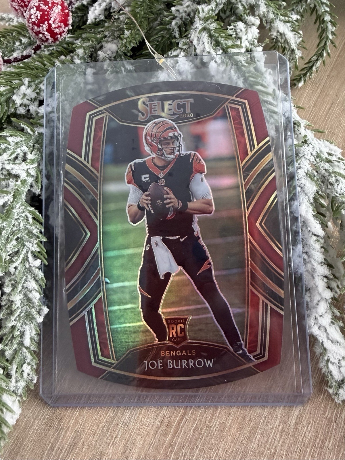 2020 Panini Select - Club Level Joe Burrow #246 Maroon Prizm Die-Cut (RC)