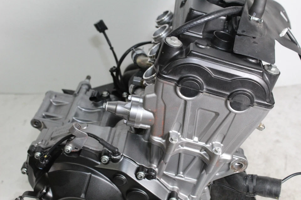 Honda CBR650F 2016 motor OEM Foto 3 de 4