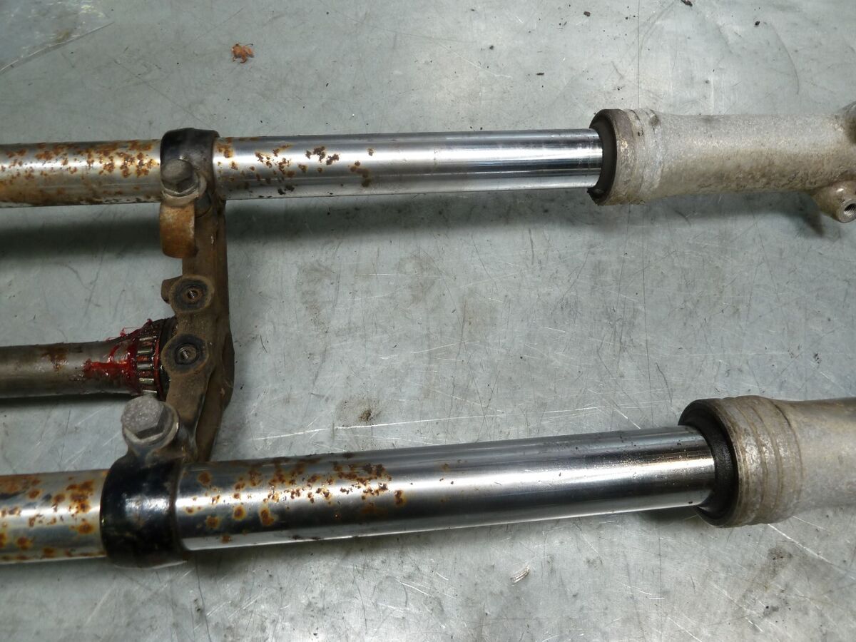 Front forks suspension SR250 Yamaha 81 80-84 Exciter SR250 Front forks suspension SR250 Yamaha 81 80-84 Exciter SR250